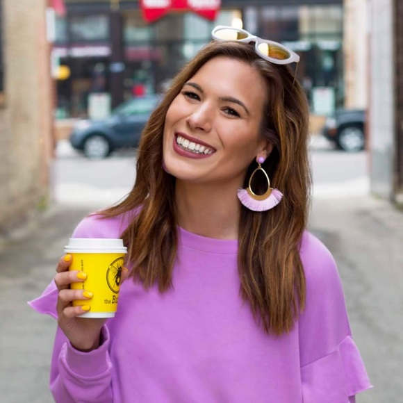 Meet your Posher, Amanda - Picture 1 of 1